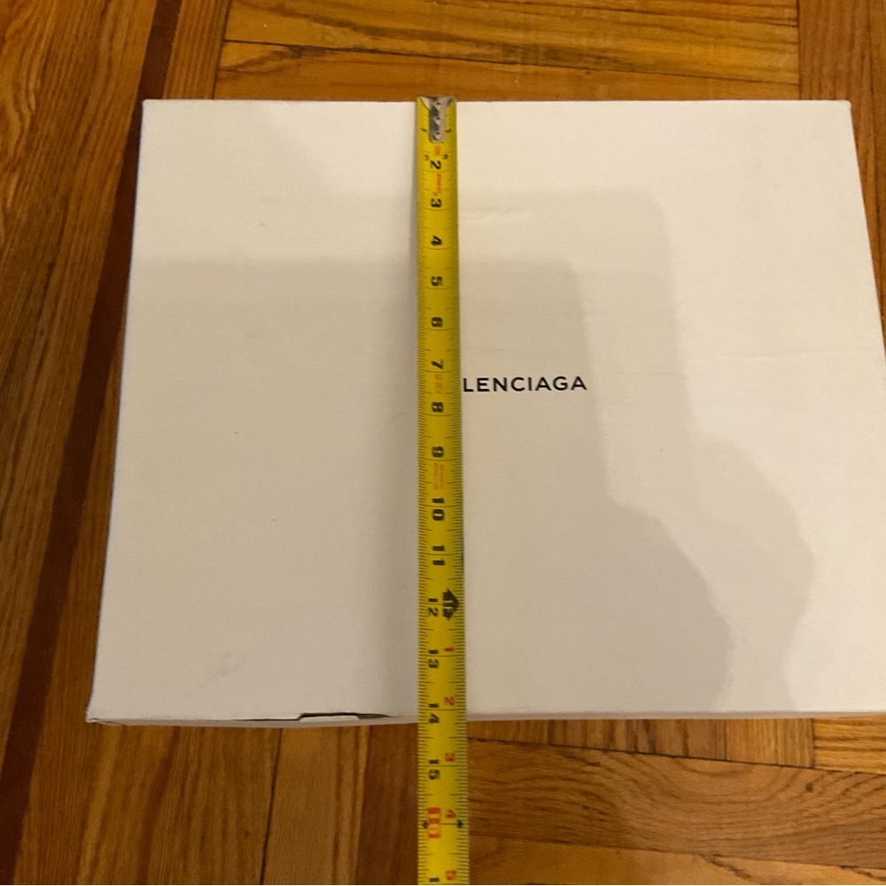 Balanciaga boxes - Picture 3 of 11